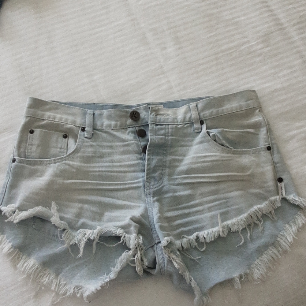 One teaspoon shorts light wash size 30